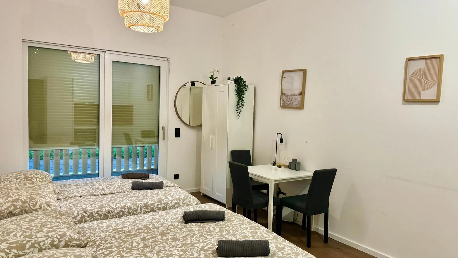 Modern Studio Apartment with Free Parking Vídeň